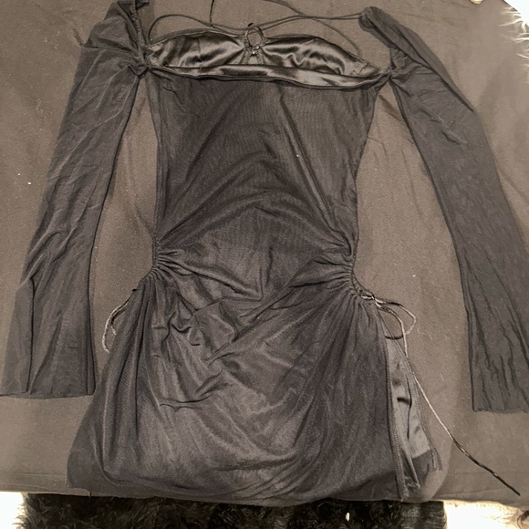 Women's Long Puff Sleeve Mini Bodycon Mesh Dress Flattering Split Hem - Picture 2 of 6